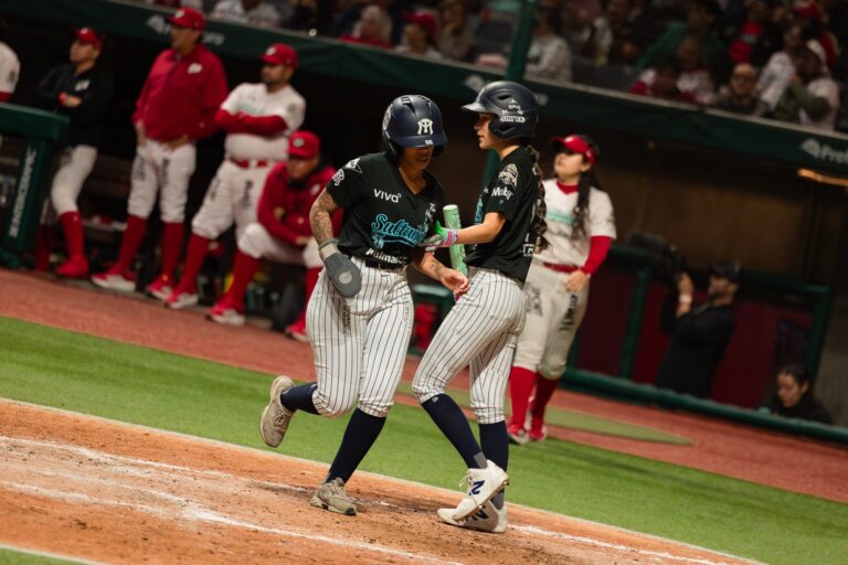 Sultanes pega primero y se adelanta en la Serie de la Reina