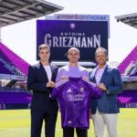 Antoine Griezmann firma con el Orlando City