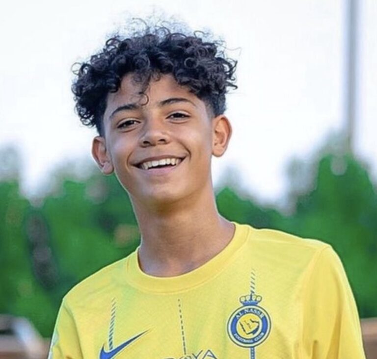 Cristiano Jr. prueba suerte en el Real Madrid y sigue los pasos de su padre