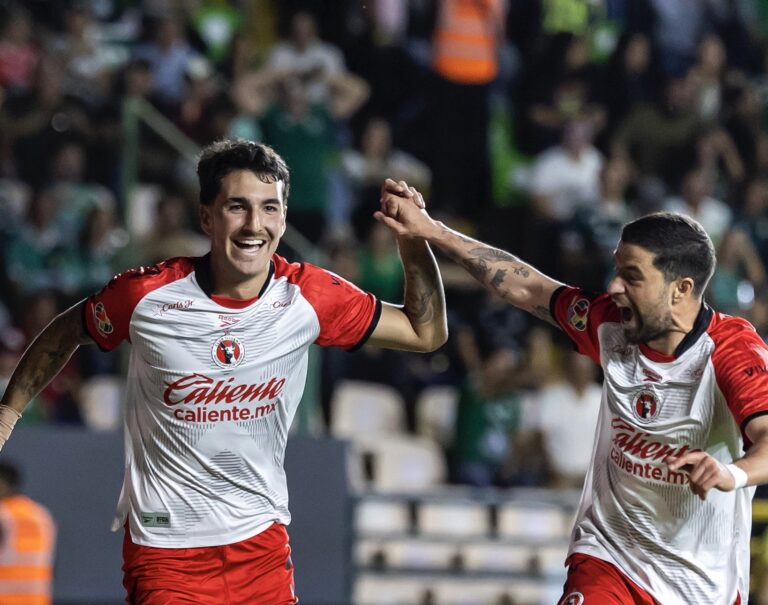 Tijuana sorprende a León y se lleva contundente triunfo en el Nou Camp