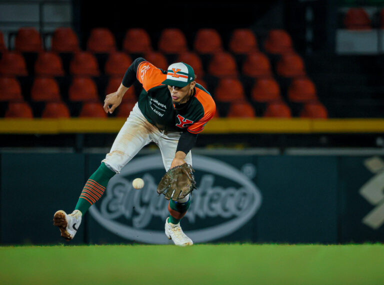 8 Uno ft. Airam Páez se suma al Show Inaugural de los Leones de Yucatán