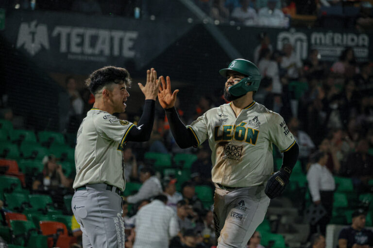 Bravos vence a Leones en el Kukulcán con carrera en la novena