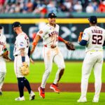 Carlos Correa encabeza ofensiva de Astros y completa barrida sobre Boston