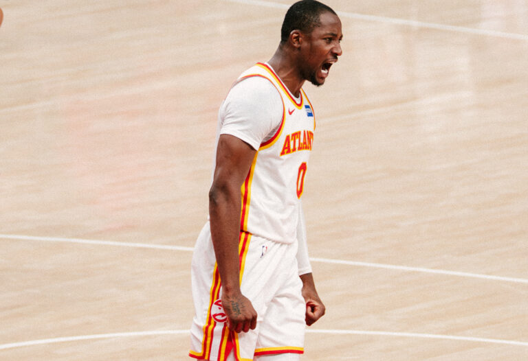 McCollum vuelve a castigar a Knicks y Hawks toman ventaja en la serie