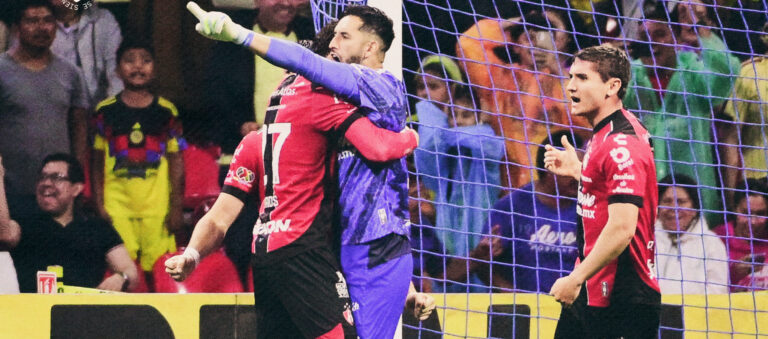 Atlas sorprende al América y amarra su boleto a la liguilla con triunfo en el Banorte