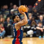 Mitchell comanda a Cavaliers y ponen contra las cuerdas a Raptors en la serie