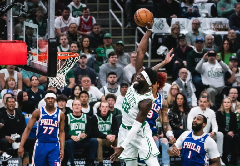 Los Celtics toman ventaja con autoridad sobre los 76ers