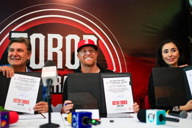 Justin Turner llega a Toros de Tijuana con ilusión de campeón y conexión con la afición