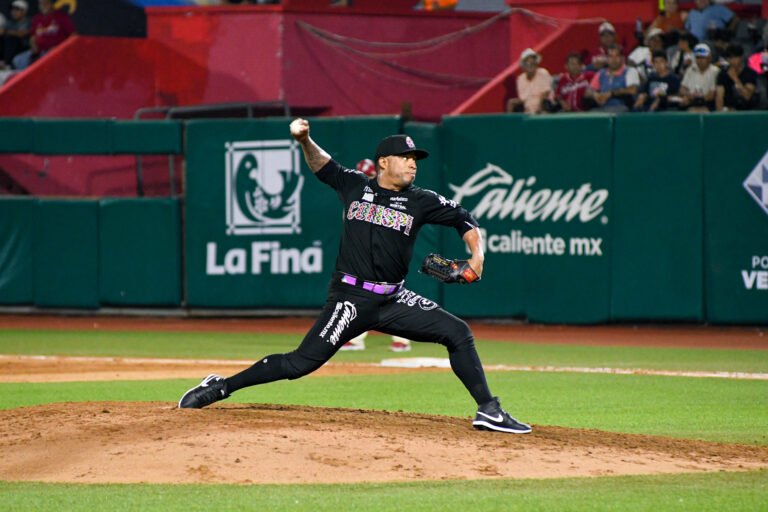 Conspiradores apalea a El Águila y empata la Serie Inaugural de la LMB