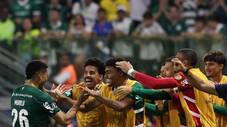 Palmeiras sufre, pero vence a Sporting Cristal y se mantiene en la pelea del grupo