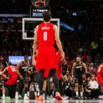 Avdija firma noche histórica y guía a Blazers sobre Suns en Phoenix