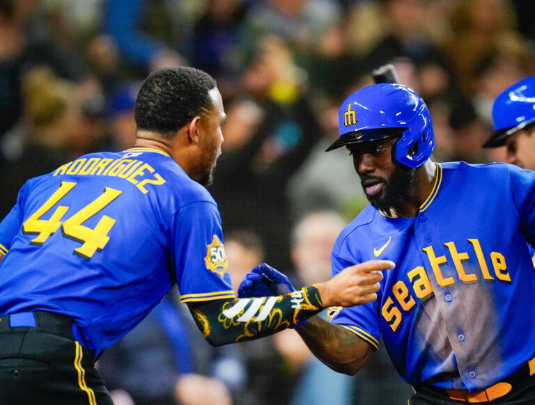 Andrés Muñoz consigue su primer y Randy Arozarena pega jonrón