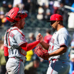 Reds remontan y dejan tendidos a Twins con rally final