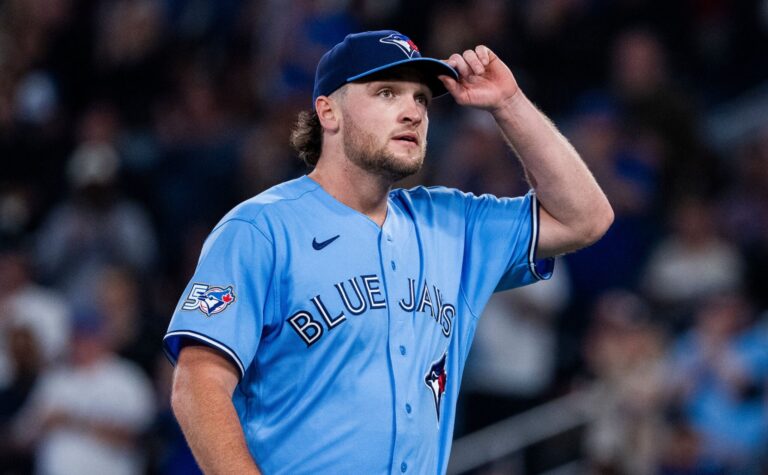 Blue Jays blanquean a Red Sox detrás del bate oportuno de Guerrero Jr. y Okamoto