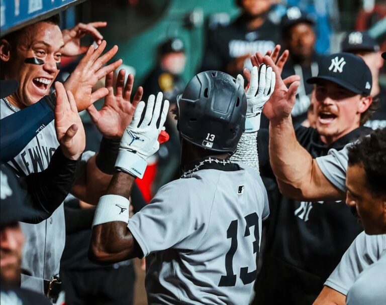 Yankees explotan con 12 carreras y apalean a Astros en Houston