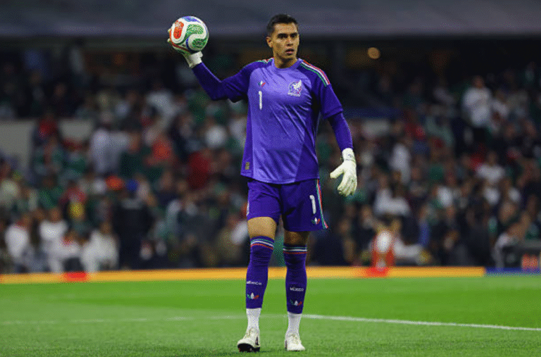 Raúl Rangel mantiene los pies en la tierra rumbo al Mundial 2026