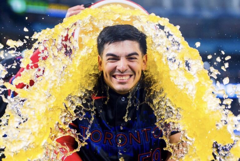 Brandon Valenzuela vive semana de ensueño: debuta en MLB y conecta su primer jonrón