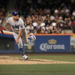 Julio Urías cerca de volver al béisbol profesional