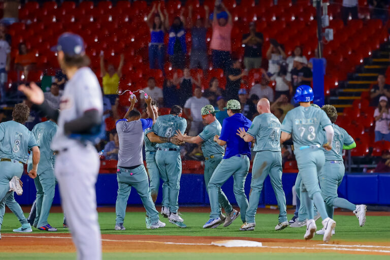 Charros vuelve a responder en el cierre y se queda con la serie ante Tecos