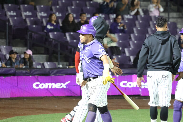 Conspiradores concreta espectacular remontada y asegura la serie ante Leones
