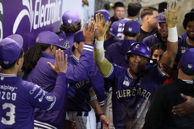 Gracial explota con dos jonrones y Conspiradores asegura la serie ante Pericos
