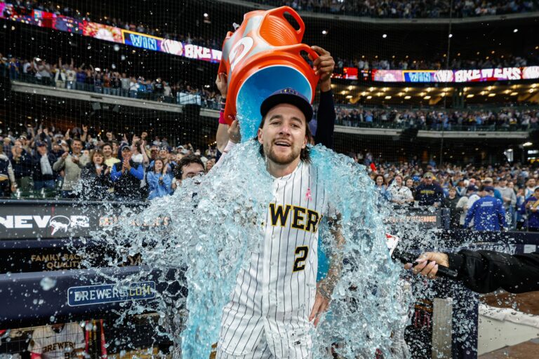 Cerveceros dejan sobre el terreno a los Yankees