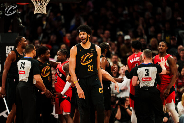 En siete juegos Cavaliers avanza a semifinales del Este