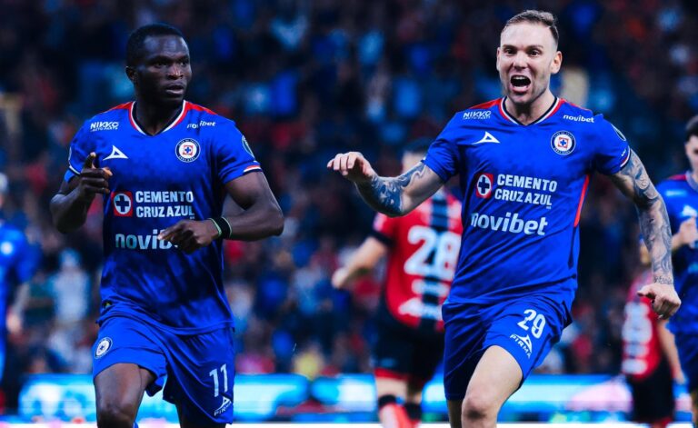 Cruz Azul regresa a casa con ventaja, derrota 3-2 al Atlas