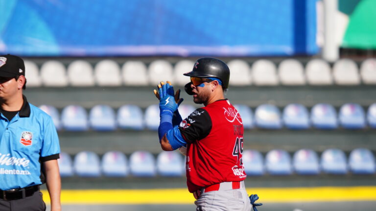 Piratas asegura la serie ante Pericos con explosivo noveno inning