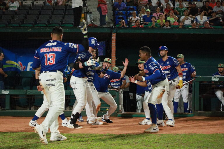 Agustín Murillo define en extrainnings y Olmecas asegura la serie ante El Águila