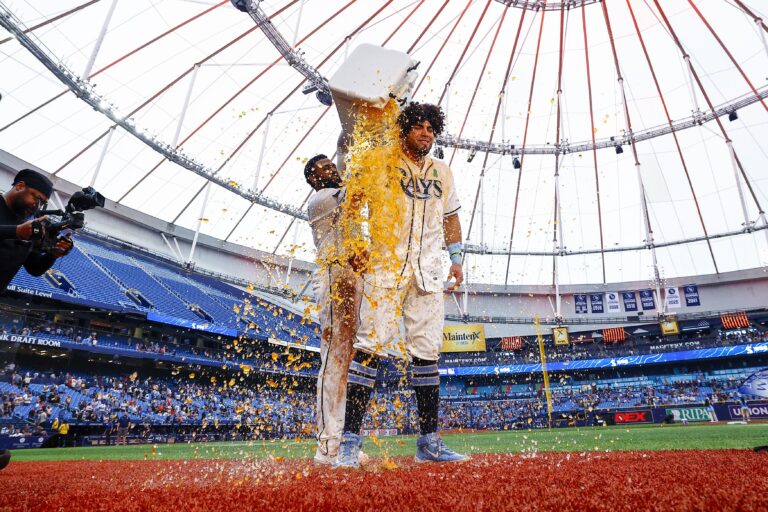 Jonathan Aranda le da el triunfo a los Rays
