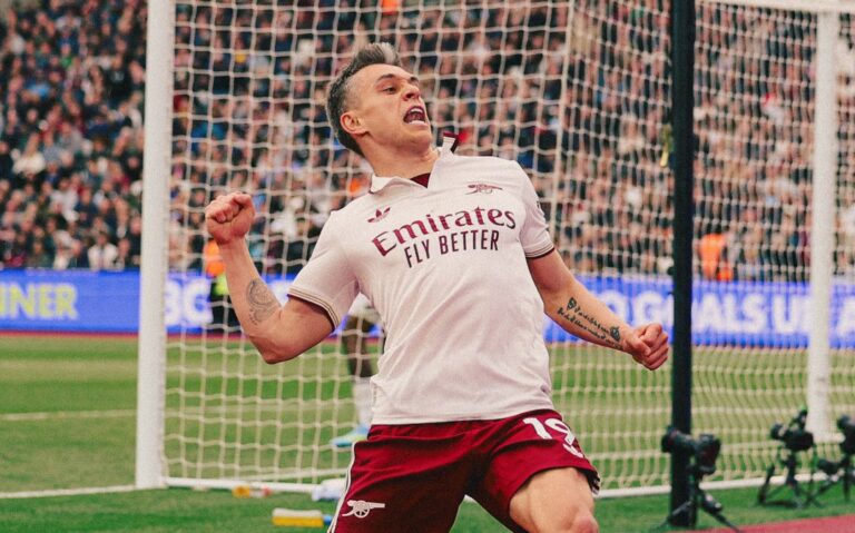 Arsenal acaricia la Premier League: derrota 1-0 al West Ham