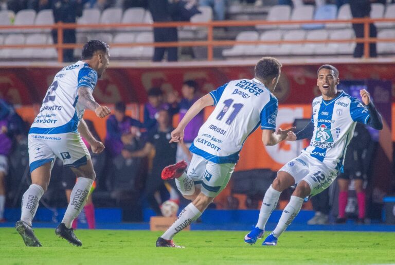 Pachuca derrota 1-0 a Pumas en la ida de las semifinales