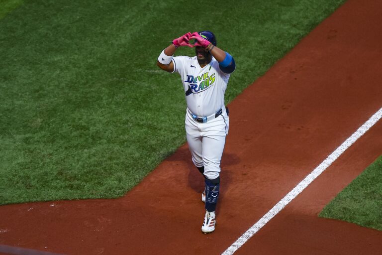 Rays blanquean a Giants con poder y sólido pitcheo en Tampa Bay