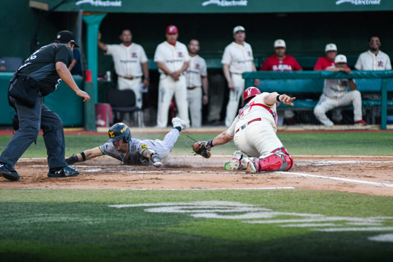 Leones iguala la serie ante El Águila con triunfo en el Beto Ávila