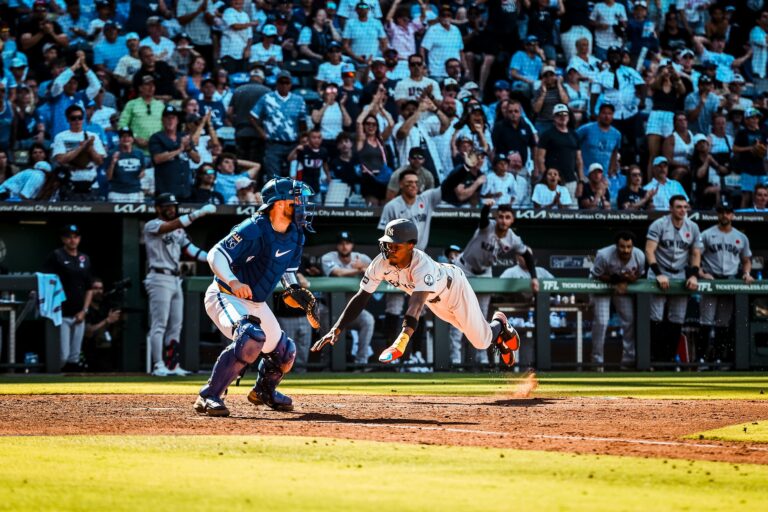 Yankees reaccionan en la novena para derrotar a  Royals