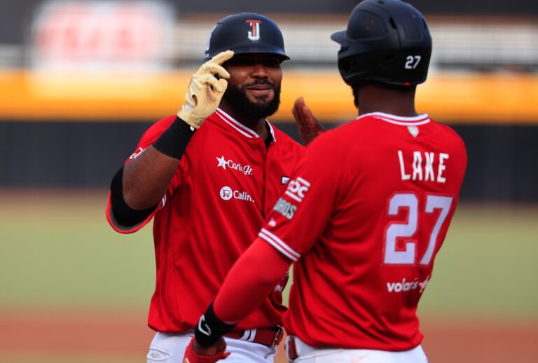 Toros de Tijuana arrolla a Rieleros y asegura su quinta serie consecutiva