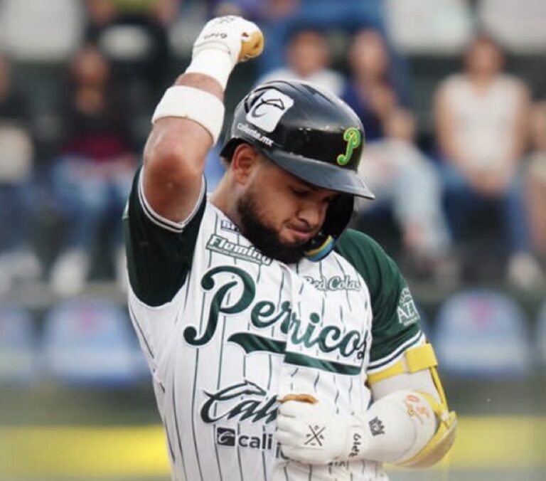 Pericos explota en la octava y asegura serie ante Diablos