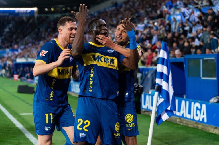 Alavés derrota al ya campeón Barcelona