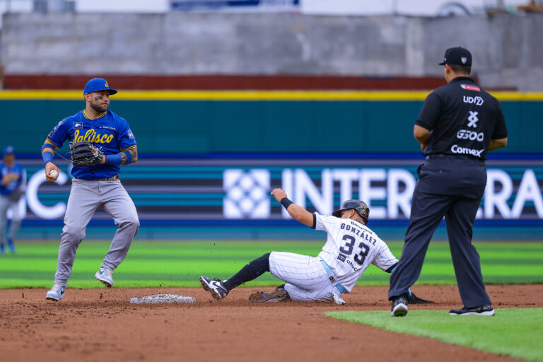 Guerreros apalea a Charros y se queda con la serie en Oaxaca