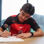Gilberto Mora firma histórico contrato con Xolos y heredará el dorsal 10