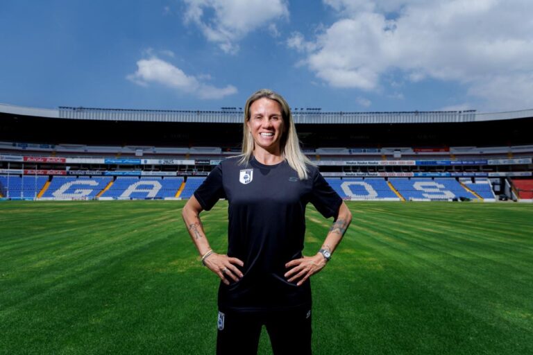 Pamela Conti es nueva entrenadora de Querétaro Femenil