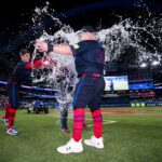 Kirk brilla en su regreso y guía a los Blue Jays a la victoria sobre los Yankees