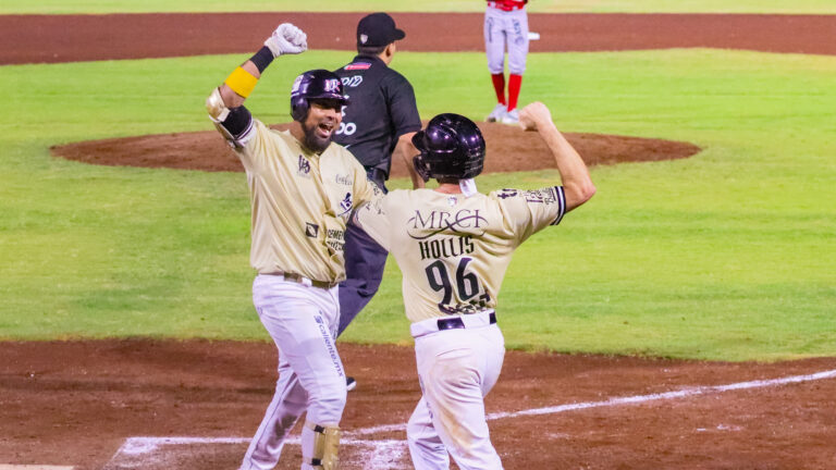 ¡De película! Stevenson deja tendido al México y los Piratas rugen en el Nelson Barrera