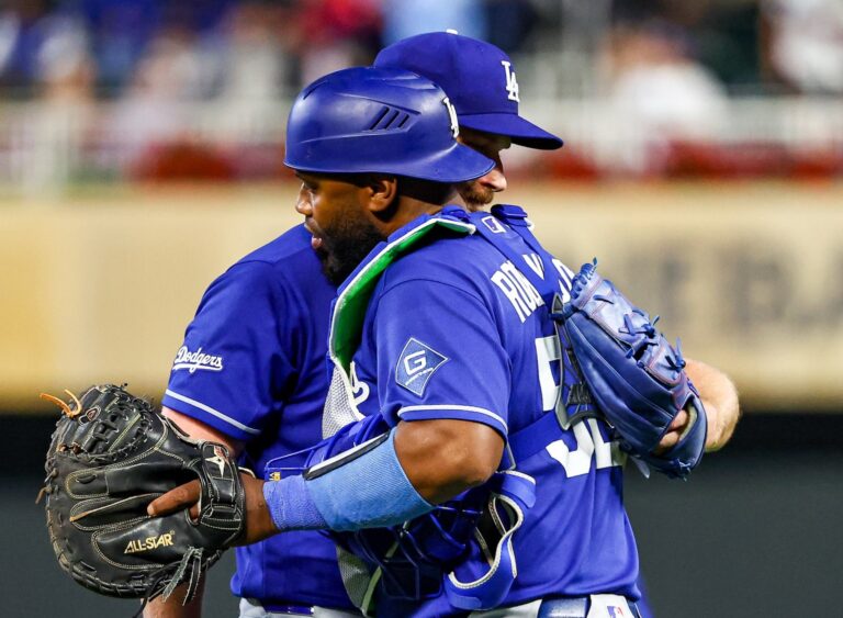 Dodgers arman ofensiva de 17 imparables y aplastan a los Twins en Minnesota