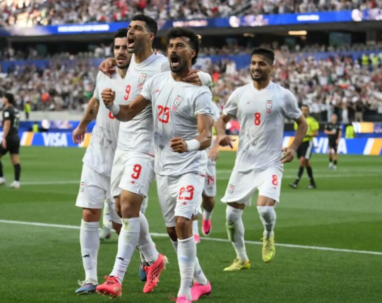 Irán rescata un empate ante Nueva Zelanda en un vibrante debut mundialista