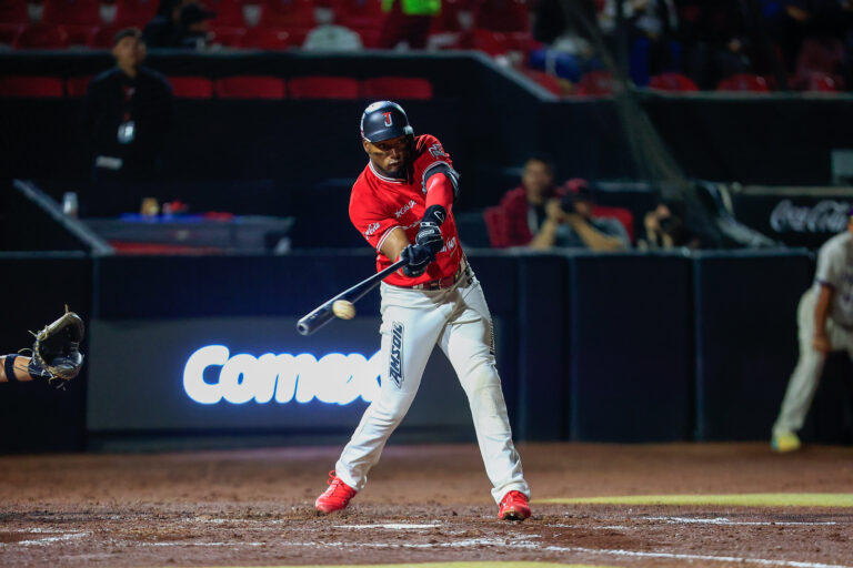 JUNIOR LAKE Y EL NUEVO NIVEL DE LA LIGA MEXICANA