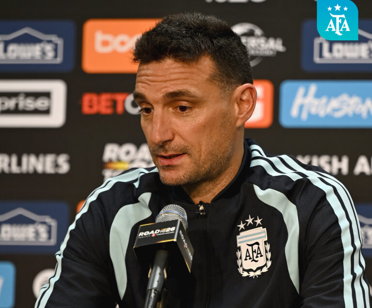Scaloni mantiene dudas en Argentina tras la lesión de Balerdi rumbo al Mundial 2026