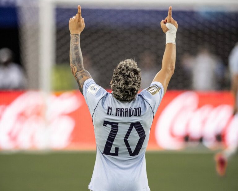 Uruguay rescata empate ante Arabia Saudita gracias a Maxi Araújo