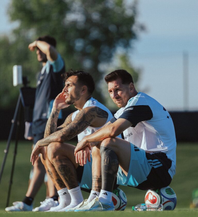 Messi se enfoca en llegar al Mundial; Scaloni no lo arriesgará ante Honduras